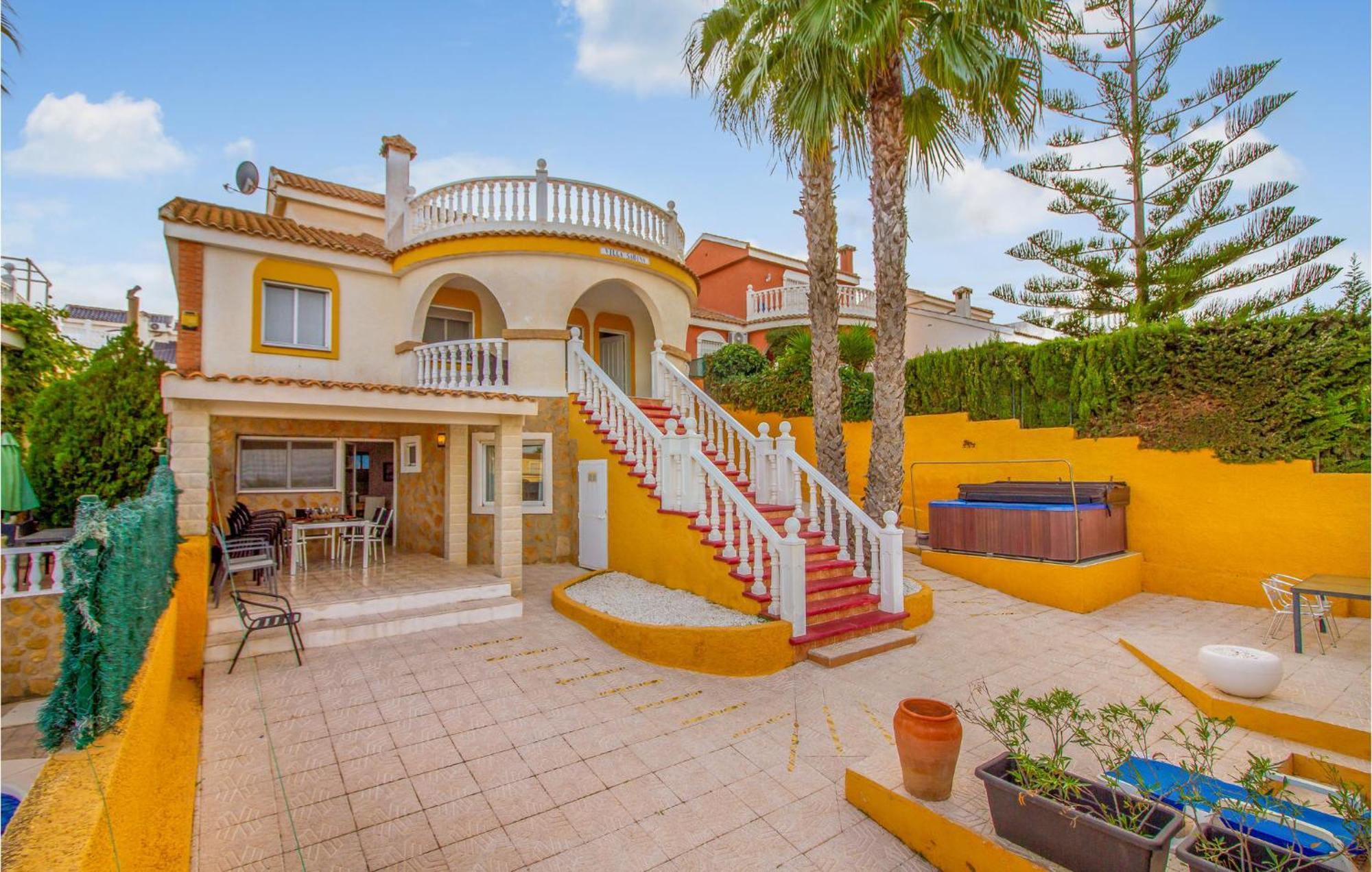 Beautiful Home In Gran Alacant With Kitchen Санта Пола Экстерьер фото